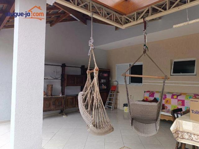 Casa / Sobrado para Locação em Jacareí/SP Loteamento Villa Branca 3 Quartos