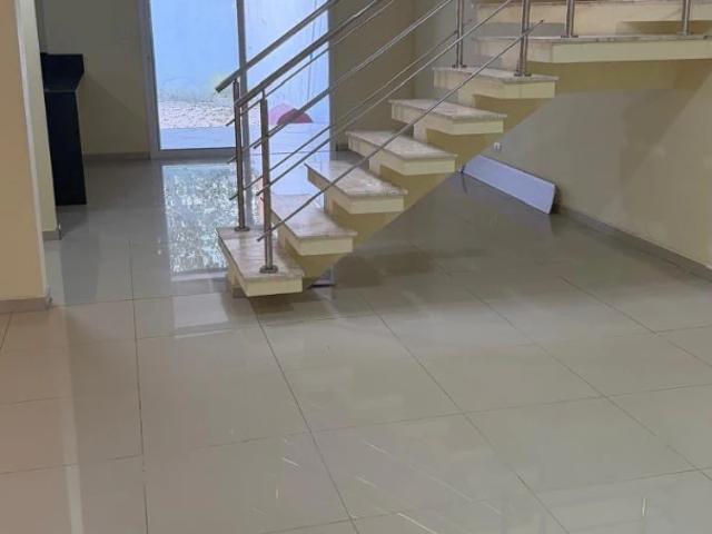 Casa / Sobrado para Locação em Jacareí/SP Loteamento Villa Branca 3 Quartos