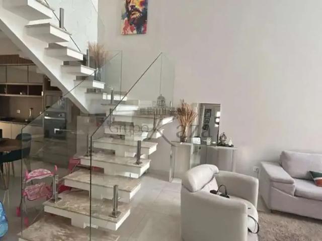 Casa / Sobrado para Locação em Jacareí/SP Loteamento Villa Branca 3 Quartos