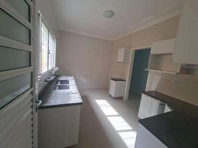 Casa / Sobrado para Locação em Jacareí/SP Loteamento Villa Branca 3 Quartos