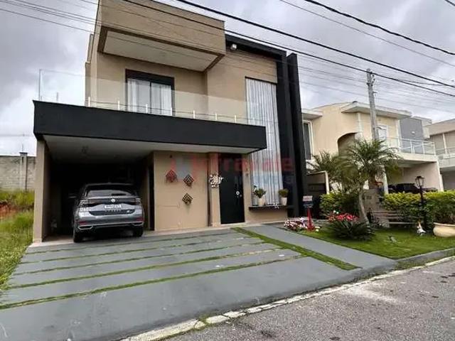 Casa / Sobrado para Locação em Jacareí/SP Parque Califórnia 3 Quartos