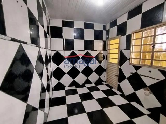 Casa / Sobrado para Locação em Jacareí/SP Parque Santo Antônio 1 Quartos