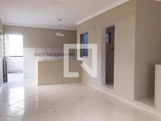 Casa / Sobrado para Locação em Jacareí/SP Parque Santo Antônio 2 Quartos