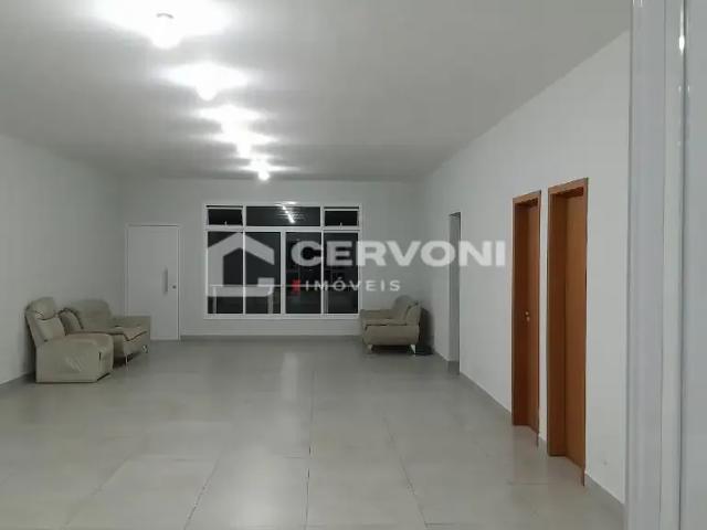Casa / Sobrado para Locação em Jacareí/SP Rio Comprido 3 Quartos
