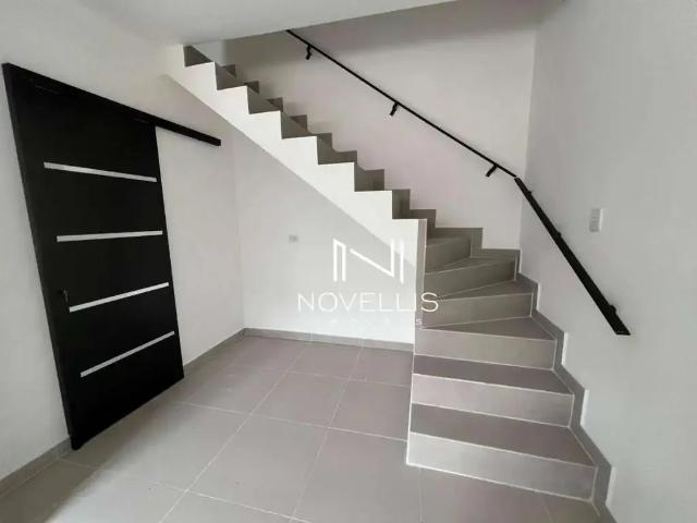 Casa / Sobrado para Locação em Jacareí/SP São João 2 Quartos