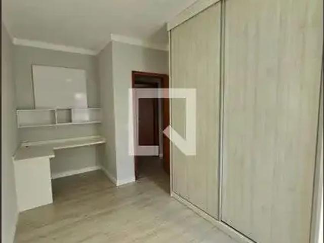 Casa / Sobrado para Locação em Jacareí/SP Vila Branca 5 Quartos