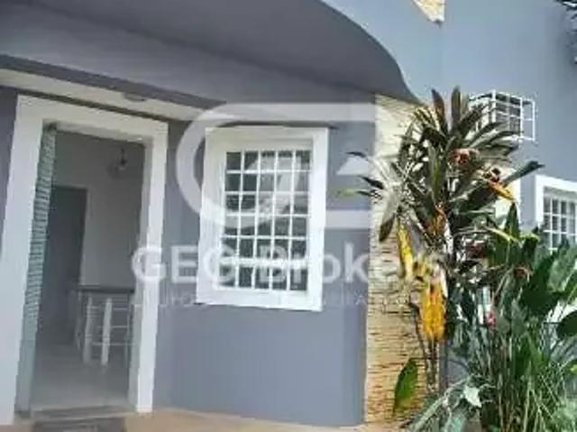 Casa / Sobrado para Locação em Jacareí/SP Vila Pinheiro