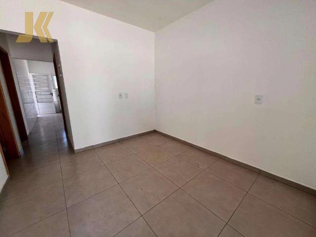 Casa / Sobrado para Locação em Jaguariúna/SP Chácara Recreio Floresta 2 Quartos