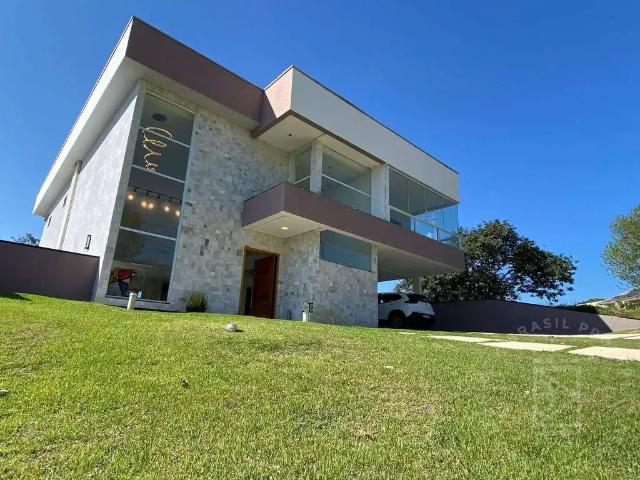 Casa / Sobrado para Locação em Jambeiro/SP Zona Rural 5 Quartos