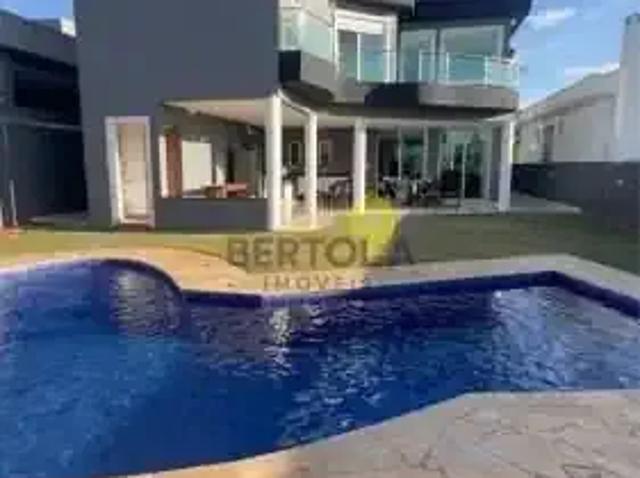 Casa / Sobrado para Locação em Jandira/SP Jardim do Golf I 5 Quartos