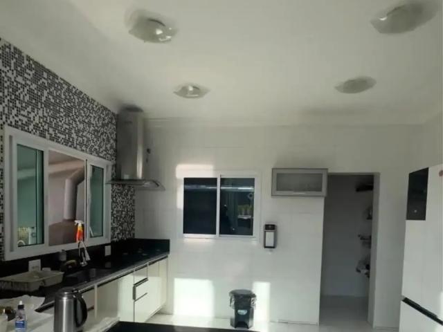 Casa / Sobrado para Locação em Jandira/SP Jardim do Golf I 5 Quartos