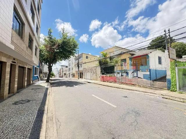 Casa / Sobrado para Locação em Juiz de Fora/MG Centro 3 Quartos