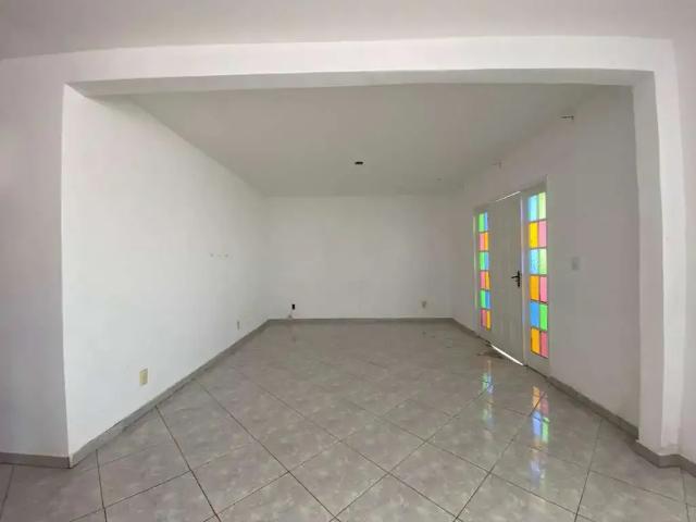 Casa / Sobrado para Locação em Juiz de Fora/MG Aeroporto 4 Quartos
