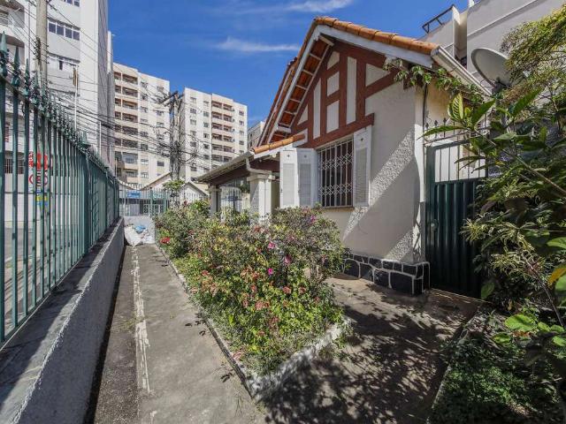 Casa / Sobrado para Locação em Juiz de Fora/MG Granbery 3 Quartos