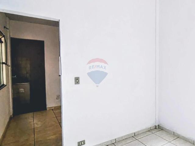 Casa / Sobrado para Locação em Juiz de Fora/MG Democrata 2 Quartos