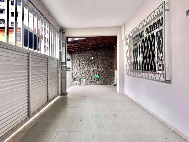 Casa / Sobrado para Locação em Juiz de Fora/MG Jardim Glória 4 Quartos