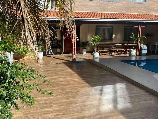 Casa / Sobrado para Locação em Juiz de Fora/MG São Pedro 5 Quartos