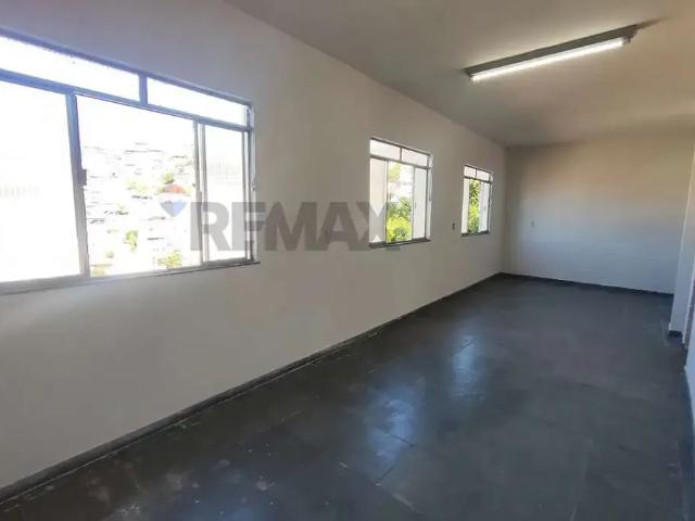 Casa / Sobrado para Locação em Juiz de Fora/MG Santa Cecília 2 Quartos