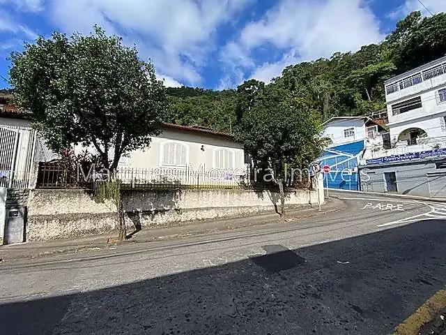 Casa / Sobrado para Locação em Juiz de Fora/MG Santa Helena 3 Quartos