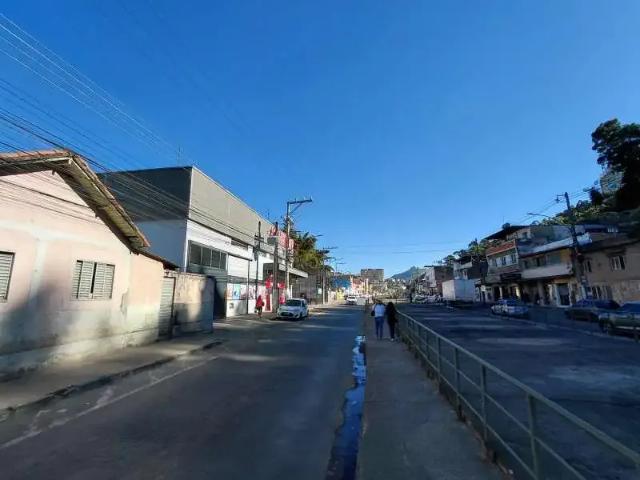 Casa / Sobrado para Locação em Juiz de Fora/MG Santa Luzia 2 Quartos