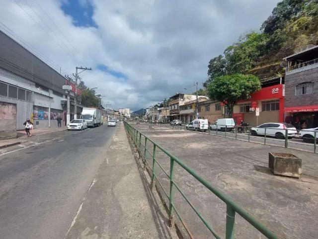 Casa / Sobrado para Locação em Juiz de Fora/MG Santa Luzia 2 Quartos