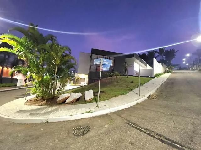 Casa / Sobrado para Locação em Juiz de Fora/MG Spina Ville II 4 Quartos