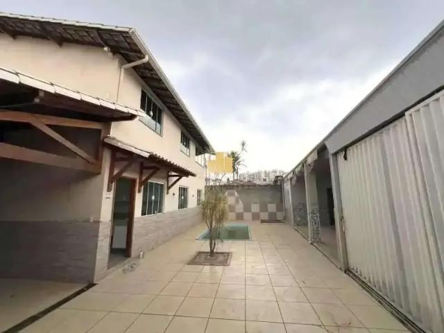 Casa / Sobrado para Locação em Juiz de Fora/MG Parque Guarua 4 Quartos