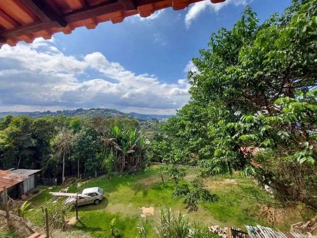Casa / Sobrado para Locação em Juiz de Fora/MG Parque Jardim da Serra 3 Quartos