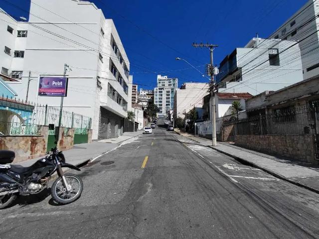 Casa / Sobrado para Locação em Juiz de Fora/MG Passos 3 Quartos