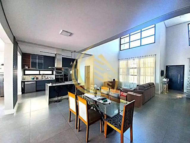 Casa / Sobrado para Locação em Jundiaí/SP Medeiros 3 Quartos