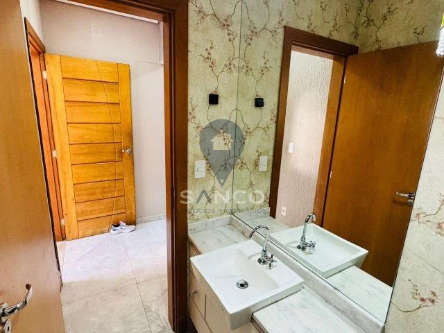 Casa / Sobrado para Locação em Jundiaí/SP Medeiros 4 Quartos