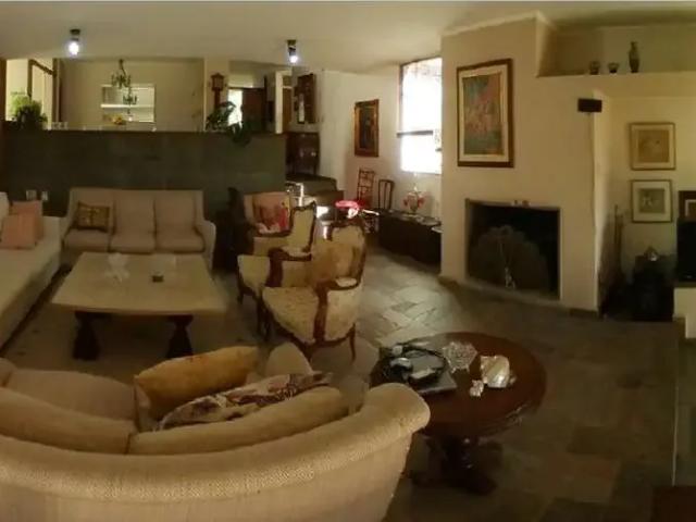 Casa / Sobrado para Locação em Jundiaí/SP Chácara Malota 5 Quartos