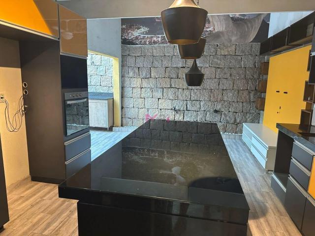 Casa / Sobrado para Locação em Jundiaí/SP Chácara Segre 4 Quartos