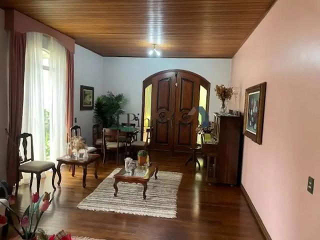 Casa / Sobrado para Locação em Jundiaí/SP Jardim Ana Maria 5 Quartos