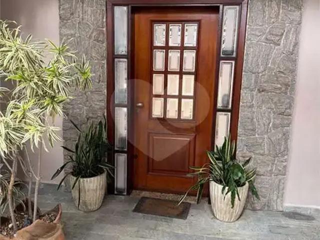 Casa / Sobrado para Locação em Jundiaí/SP Jardim das Samambaias 4 Quartos