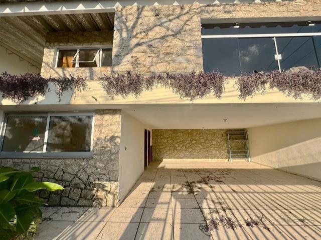 Casa / Sobrado para Locação em Jundiaí/SP Jardim Santa Gertrudes 4 Quartos