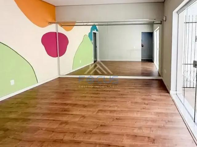 Casa / Sobrado para Locação em Jundiaí/SP Vila Virgínia 4 Quartos
