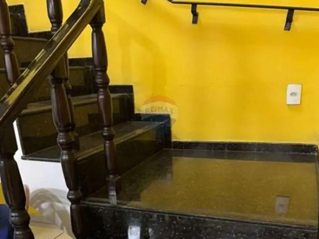 Casa / Sobrado para Locação em Olinda/PE Rio Doce 5 Quartos