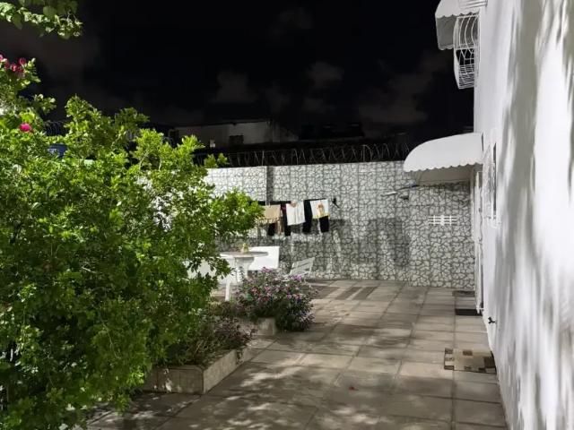 Casa / Sobrado para Locação em Olinda/PE Rio Doce 5 Quartos
