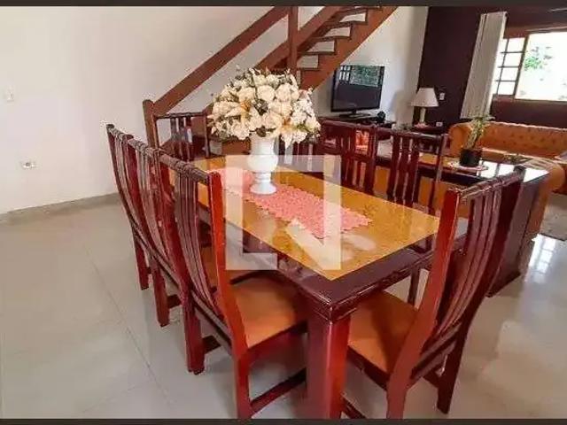 Casa / Sobrado para Locação em Osasco/SP Bussocaba 5 Quartos