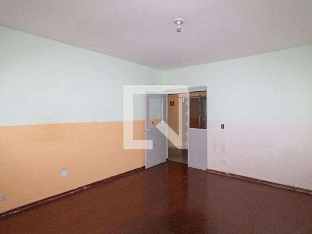 Casa / Sobrado para Locação em Osasco/SP Santo Antônio 5 Quartos