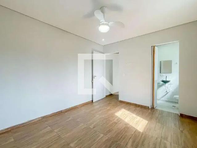 Casa / Sobrado para Locação em Osasco/SP Três Montanhas 1 Quartos