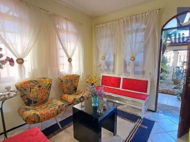 Casa / Sobrado para Locação em Louveira/SP Vila Pasti 3 Quartos