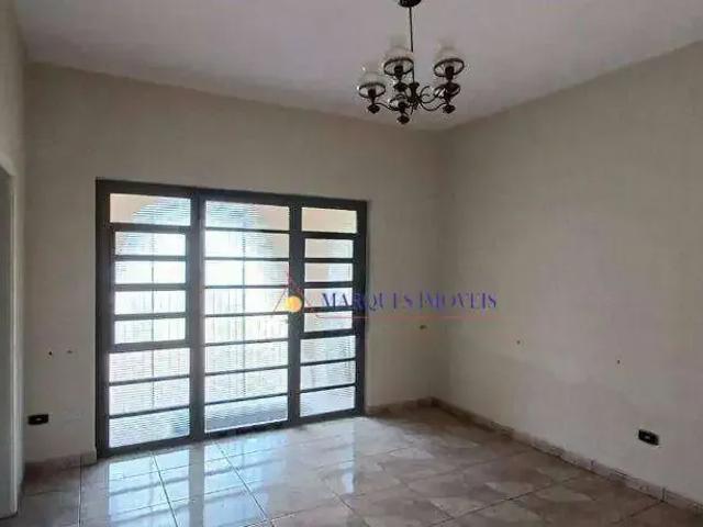 Casa / Sobrado para Locação em Louveira/SP Centro 3 Quartos