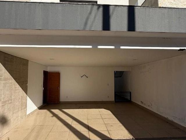 Casa / Sobrado para Locação em Louveira/SP Condomínio Santa Isabel 4 Quartos