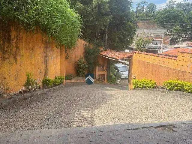 Casa / Sobrado para Locação em Louveira/SP Jardim Nova América 5 Quartos