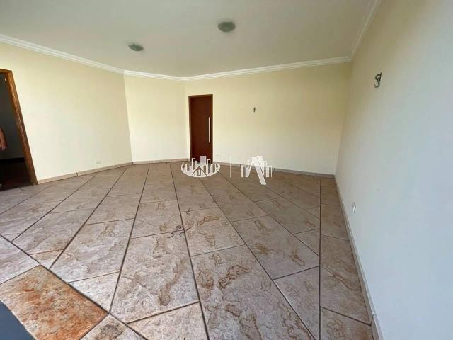 Casa / Sobrado para Locação em Londrina/PR Universitário 3 Quartos