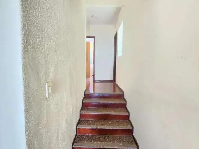Casa / Sobrado para Locação em Londrina/PR Universitário 4 Quartos