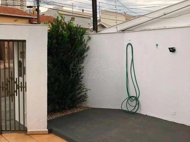 Casa / Sobrado para Locação em Londrina/PR Universitário
