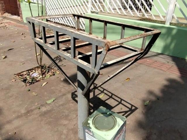 Casa / Sobrado para Locação em Londrina/PR Vila Larsen 1 3 Quartos